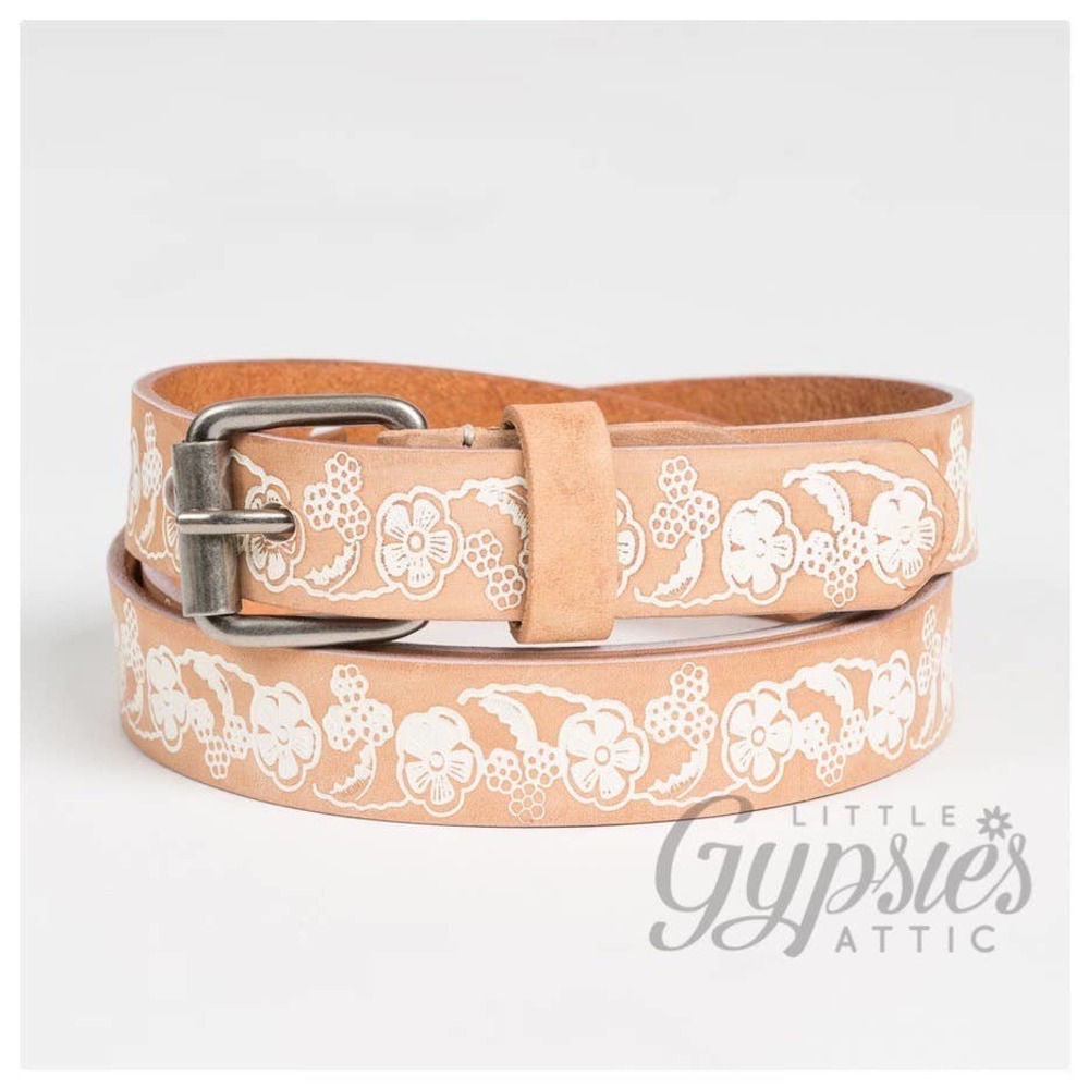 POL Embossed Floral Low Waist Leather Belt - Picture 2 of 7